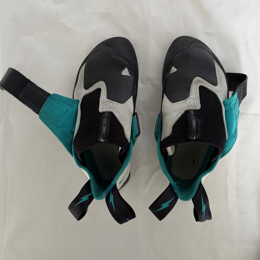 Evolv Zenist Rock Climbing Shoes Womens US 6.5 EU 37 Made in South Korea - Picture 9 of 11